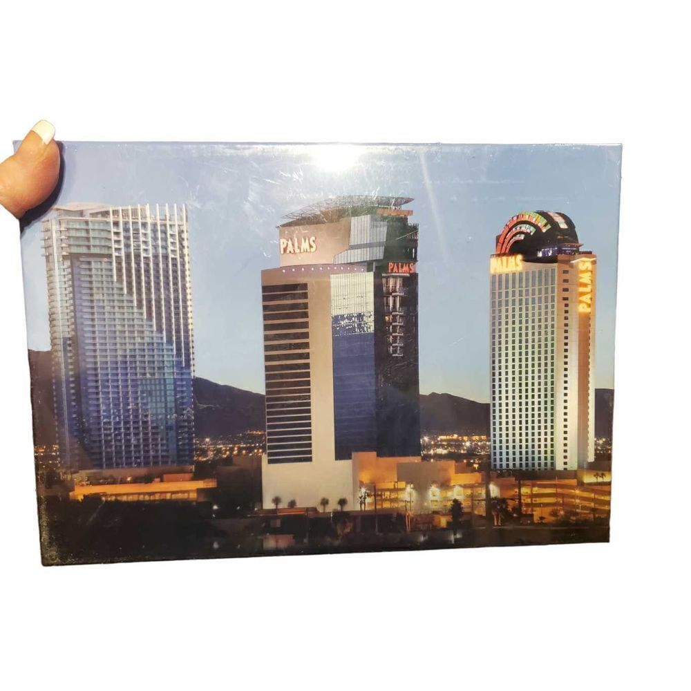 500 Piece  Las Vegas Palms Casino Jigsaw Puzzle